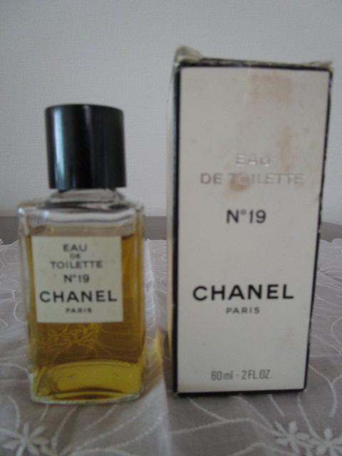 CHANEL �V���l�� NO19 �I�[�h�g���� 60ml �c�ʑ� �̎ʐ^1