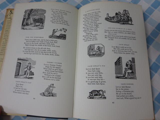 The Oxford Nursery Rhyme Book ̎ʐ^4