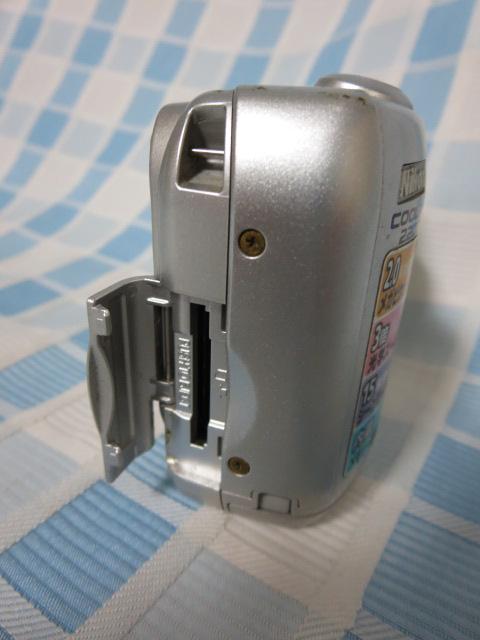 Nikon �R���f�W COOLPIX E2200 �W�����N �̎ʐ^3