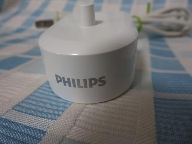 PHILIPS�t�B���b�v�X Sonicare �\�j�b�P�A�[ �d�����u���V�p �����[�d�� AC20112-8HF B �̎ʐ^2