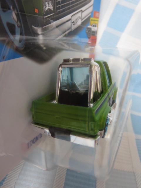 Hot Wheels �z�b�g�E�B�[�� TOON'D '83 CHEVY SILVERADO �O���[�� HNJ89-M910D �̎ʐ^3
