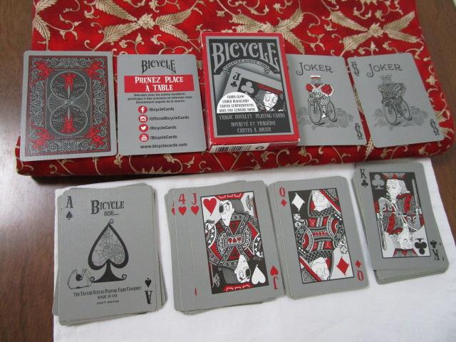 ���� BICYCLE �|�[�J�[�T�C�Y �g�����v TRAGIC ROYALTY AIR-CUSHION �u���b�N���C�g�Ō��� �̎ʐ^1