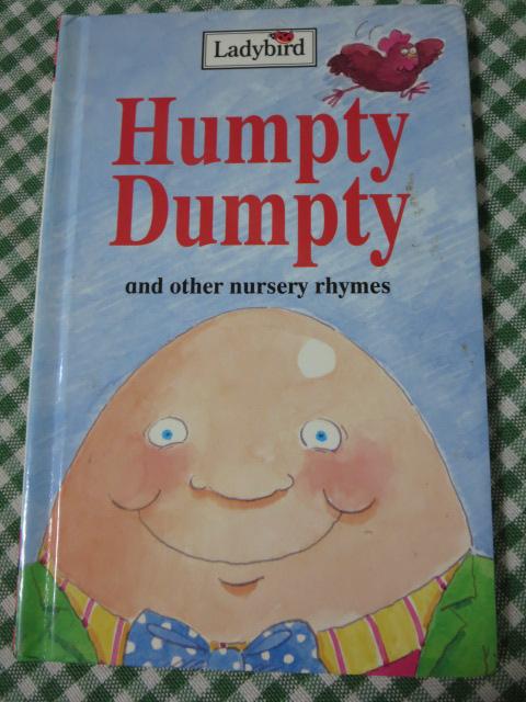 Humpty Dumpty And Other Nursery Rhymes Ladybird ̎ʐ^1