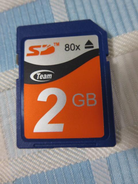 Team SD�������[�J�[�h 80x 2GB �̎ʐ^1