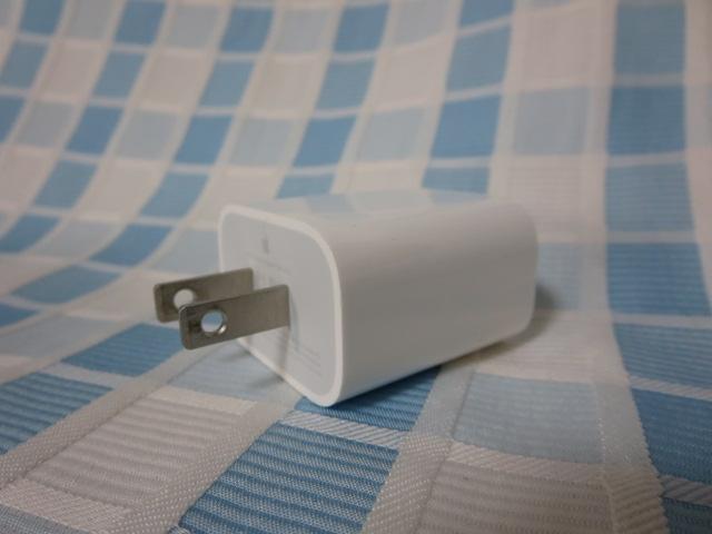 Apple ���� 18W Type-C �d���A�_�v�^ A1720 �̎ʐ^1